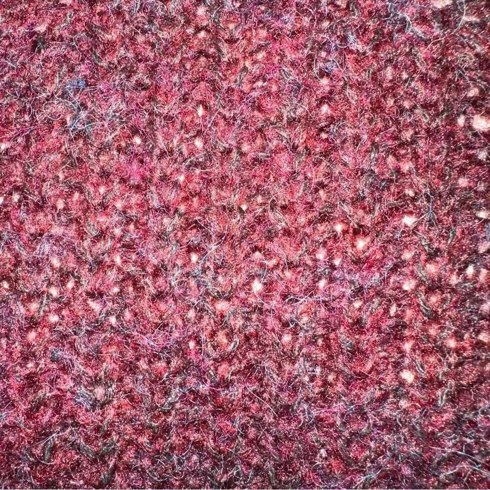 Women’s burgundy sweater sz M - Picture 3 of 4